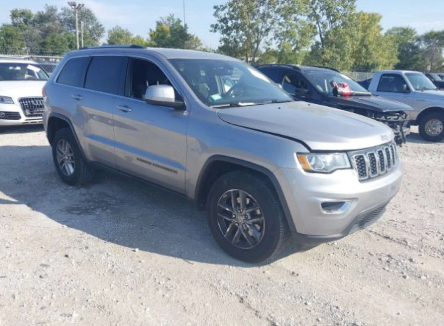 Jeep Grand cherokee LAREDO| 4X4, снимка 1