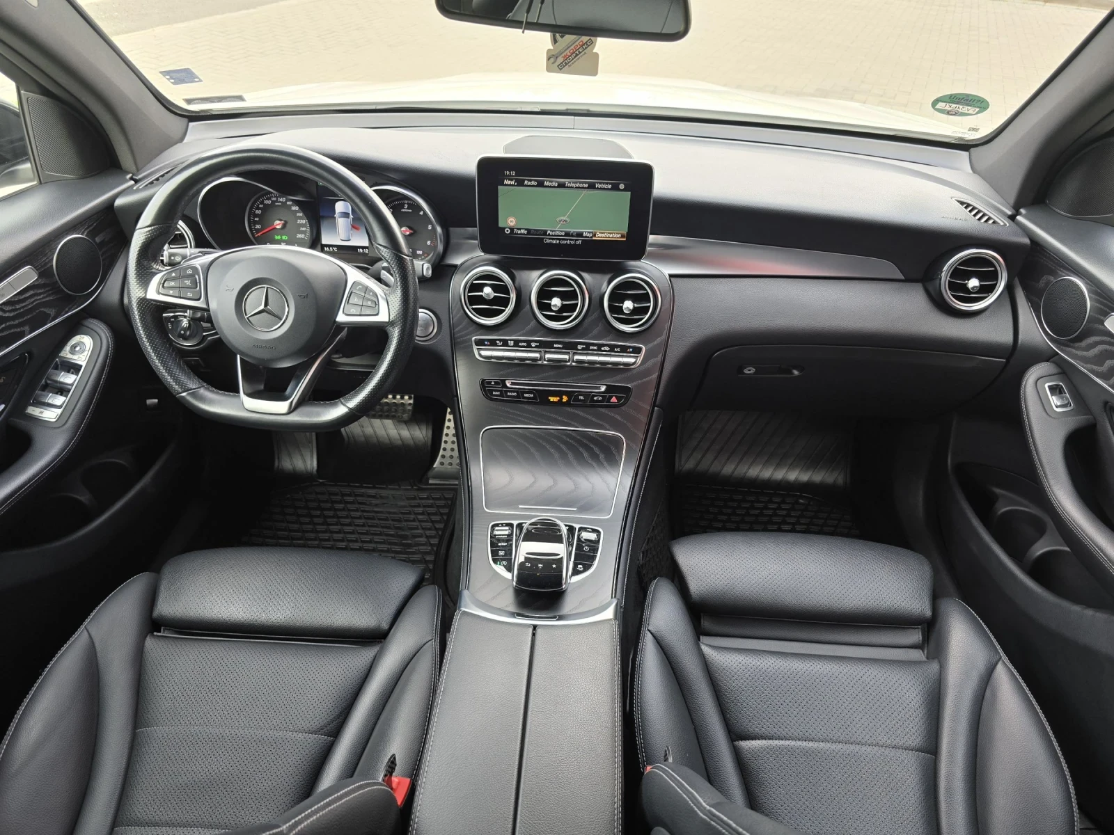 Mercedes-Benz GLC 250 4-MAtic/AMG-Premium/360KAMERI/Black-edition - изображение 9