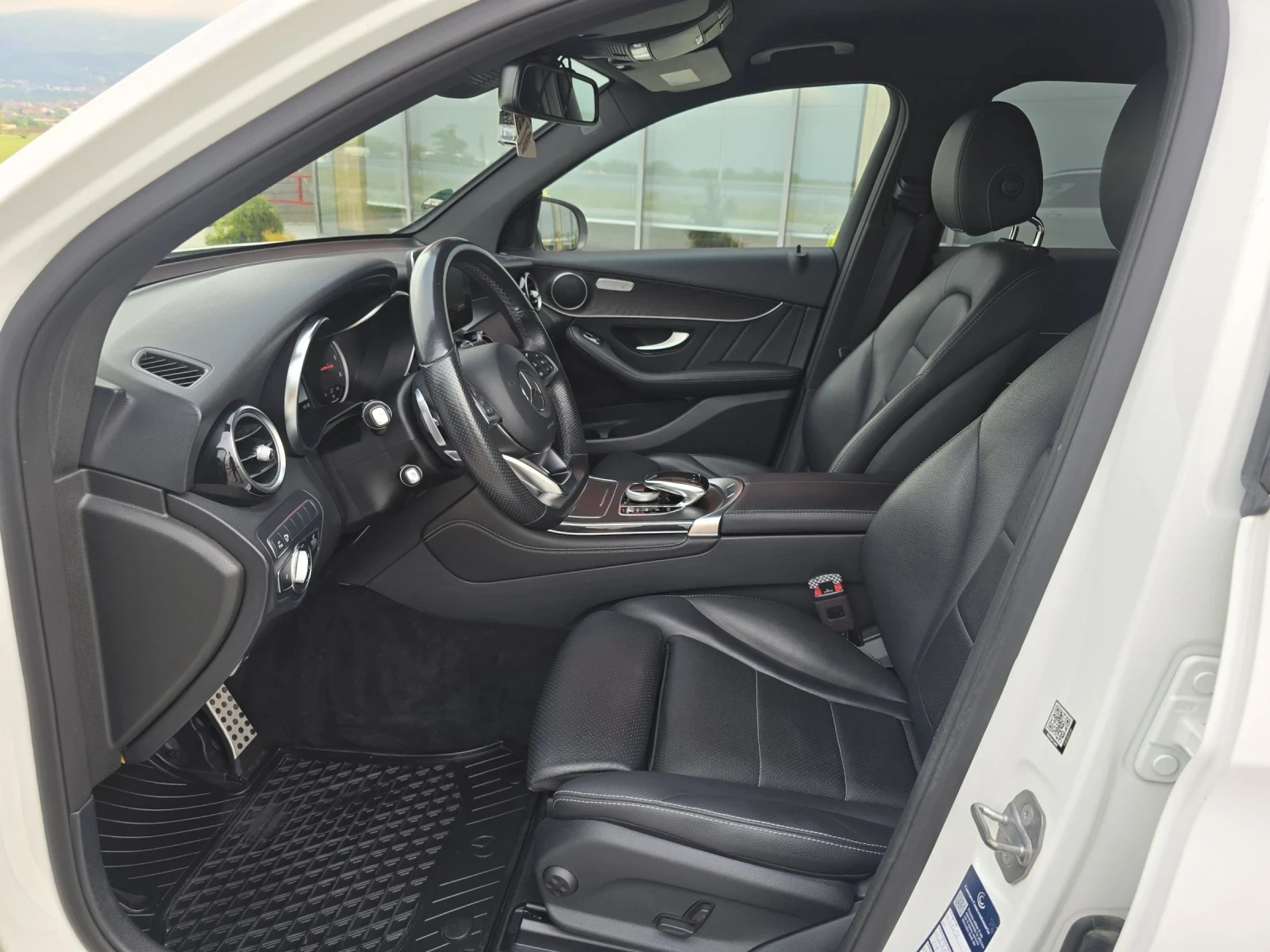 Mercedes-Benz GLC 250 4-MAtic/AMG-Premium/360KAMERI/Black-edition - изображение 7
