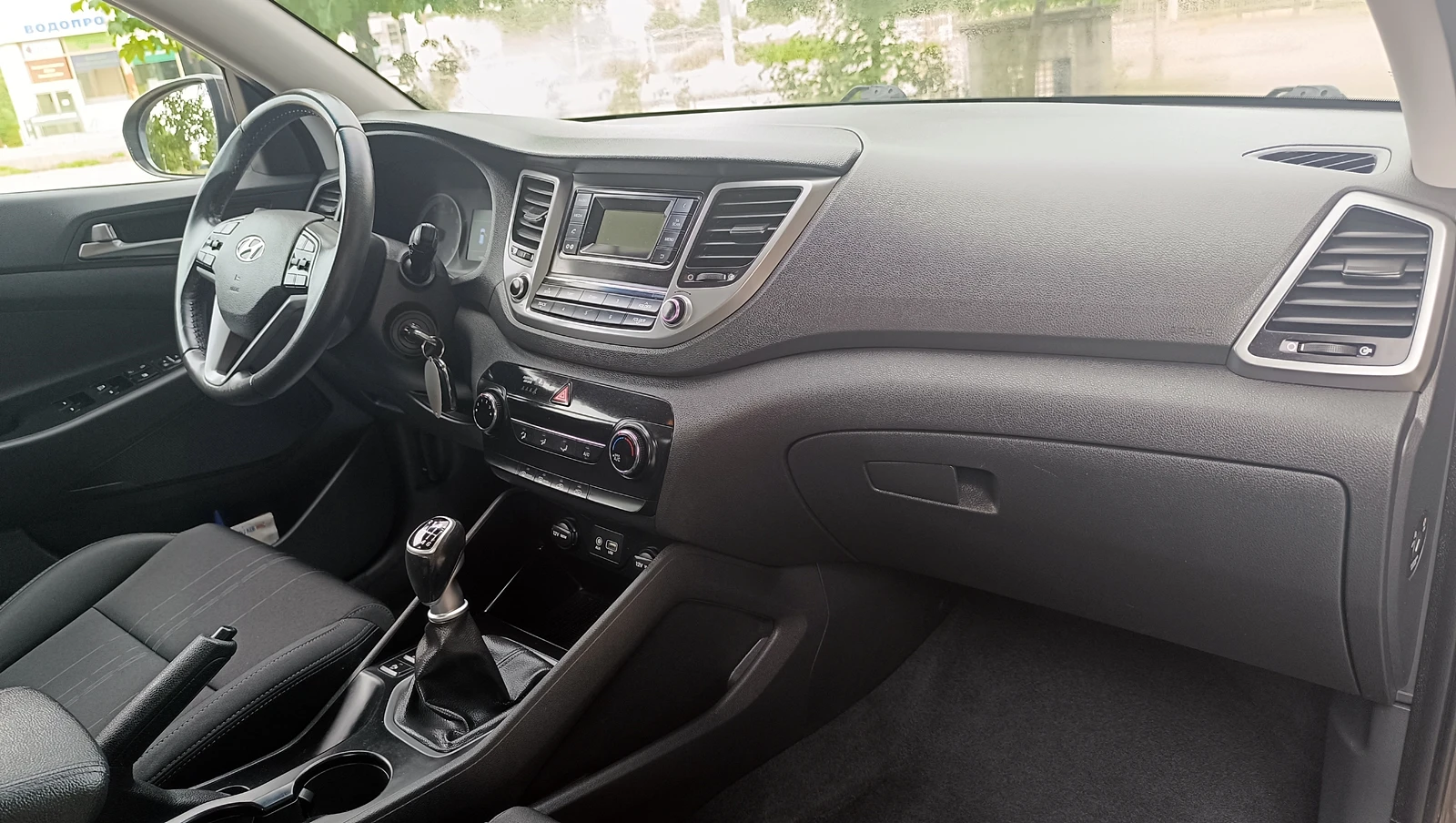 Hyundai Tucson 1.6i - изображение 10