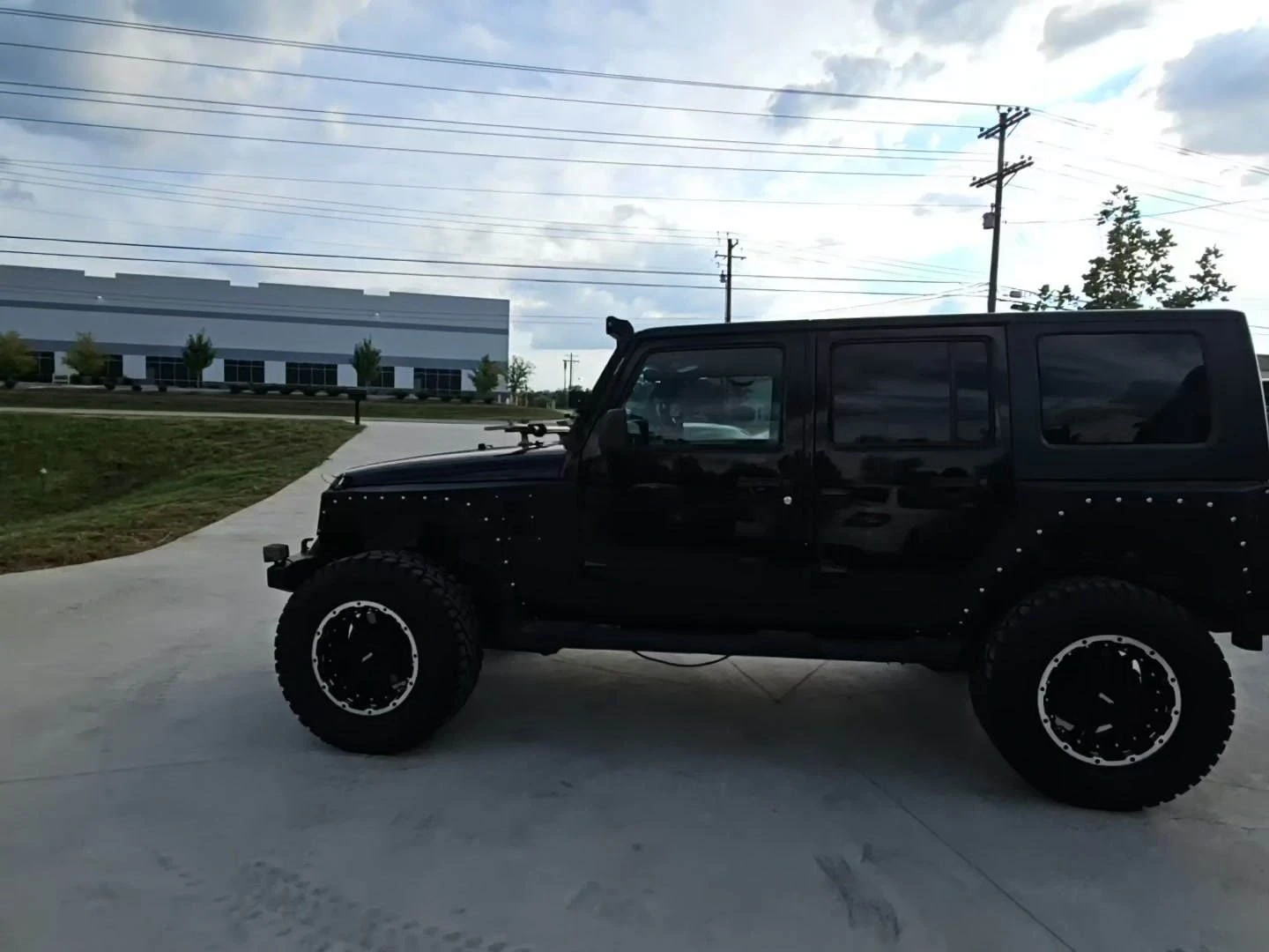 Jeep Wrangler SAHARA* ДЪЛГА БАЗА* 4WD* ЛЕБЕДКА - изображение 4