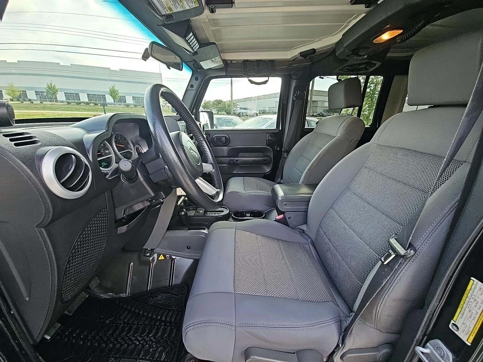 Jeep Wrangler SAHARA* ДЪЛГА БАЗА* 4WD* ЛЕБЕДКА - изображение 9