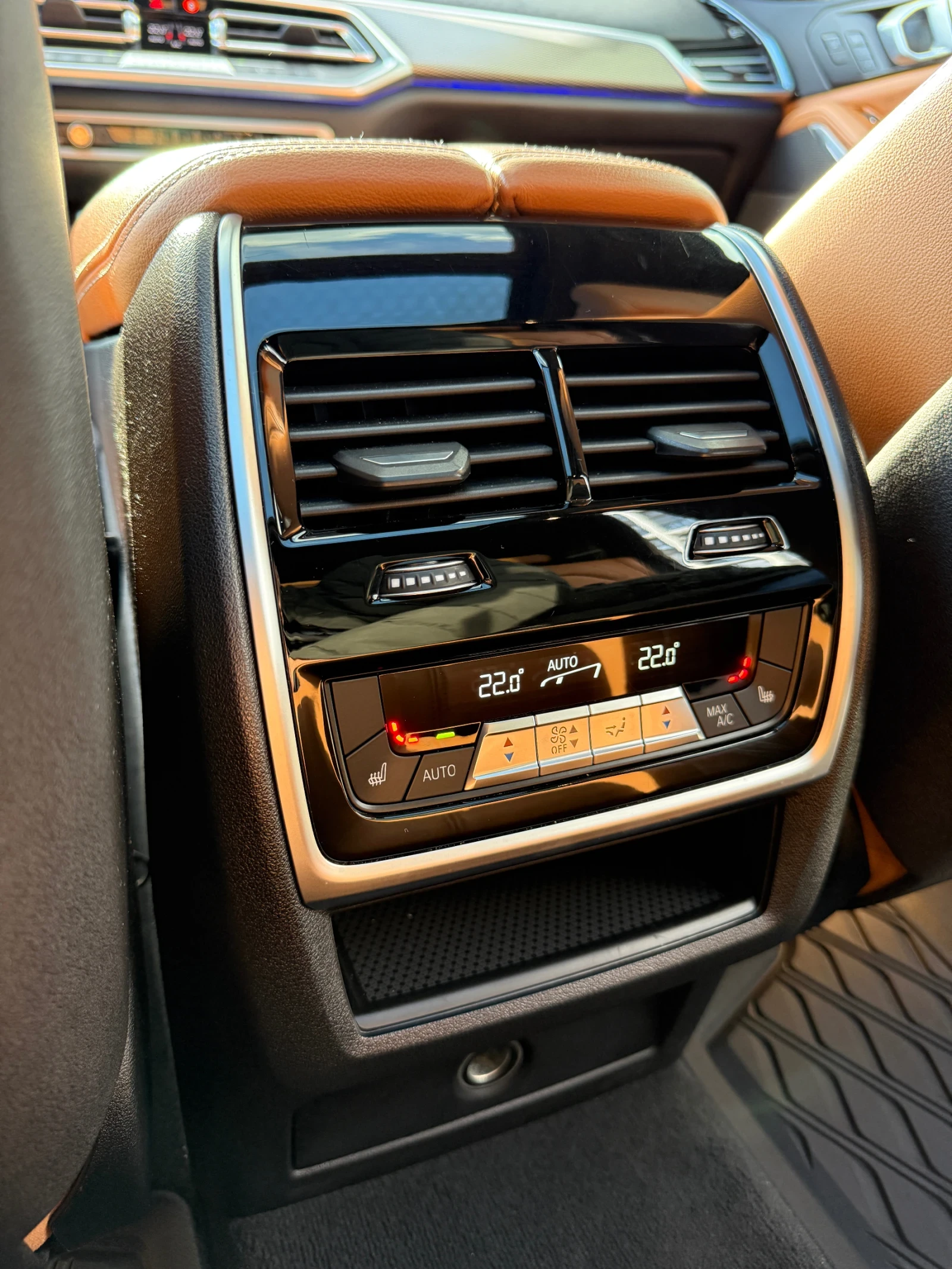 BMW X5 40i M pckg, Massage, Skylounge | Mobile.bg   12