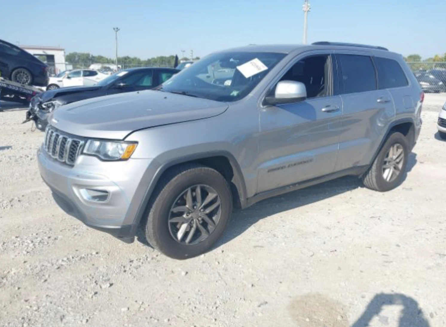 Jeep Grand cherokee LAREDO| 4X4 - изображение 2
