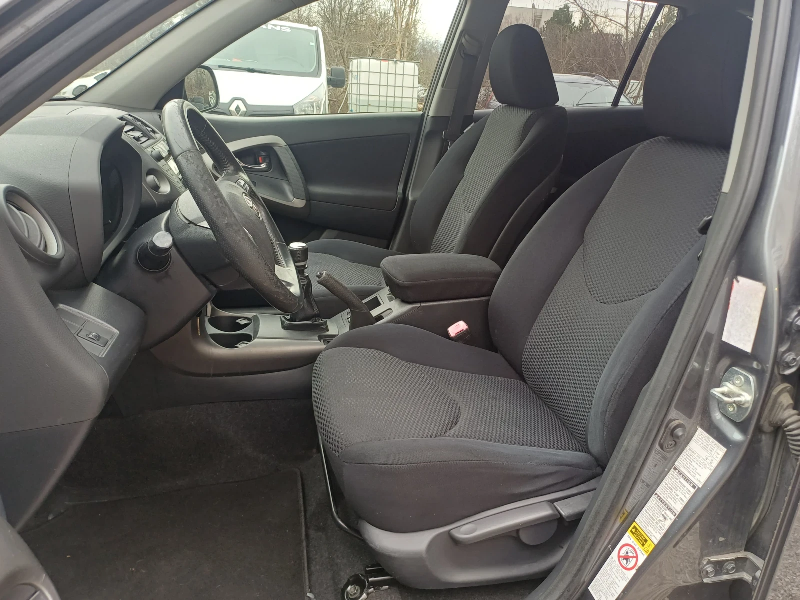 Toyota Rav4 2.2 D4D - изображение 9