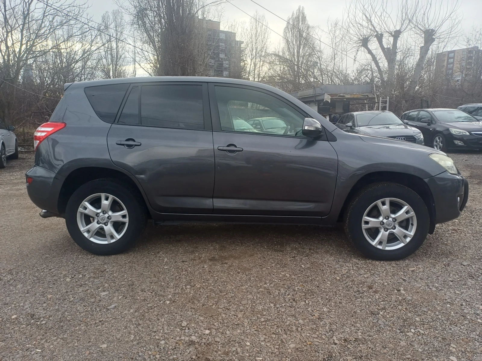 Toyota Rav4 2.2 D4D - изображение 4