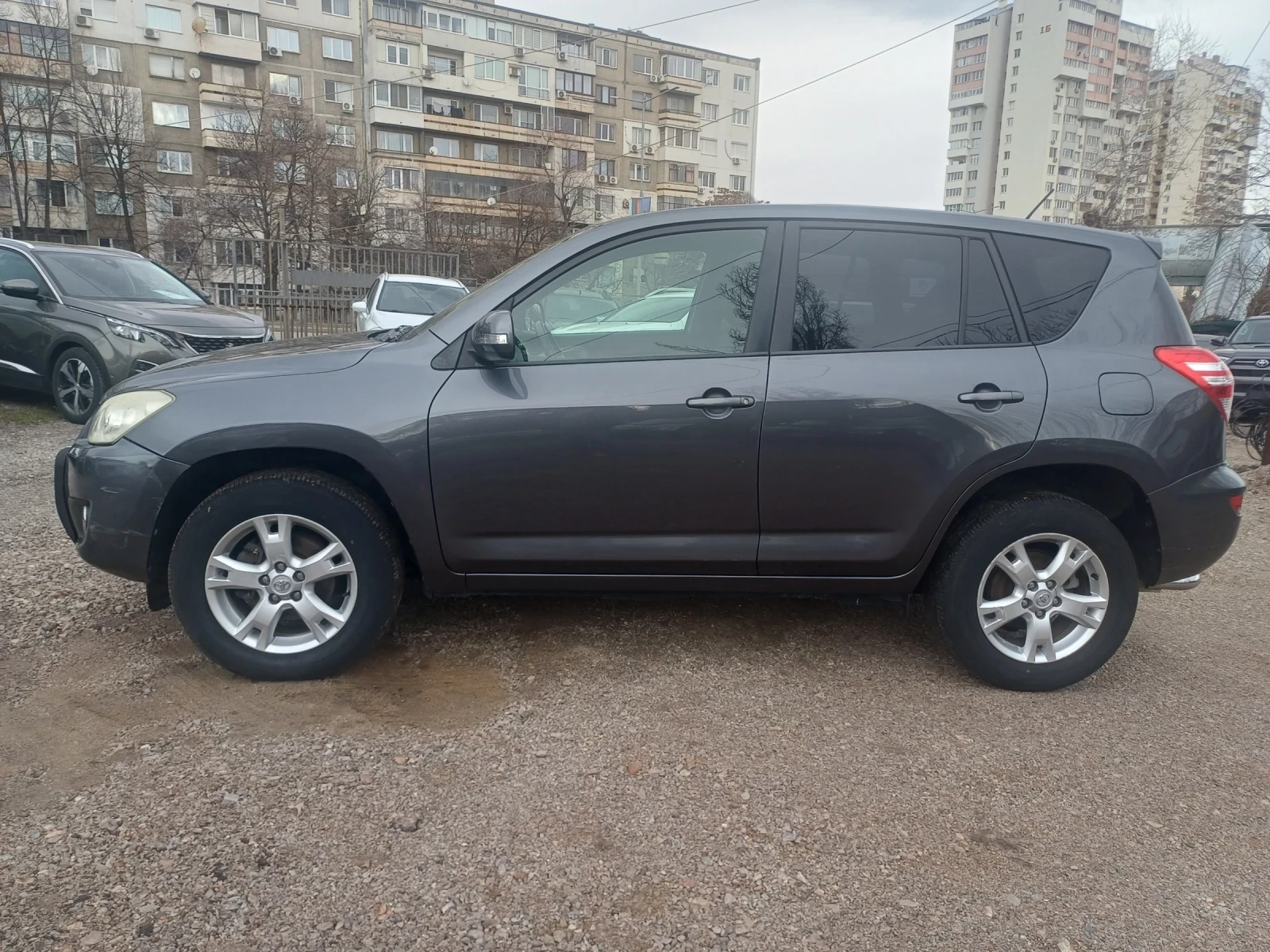 Toyota Rav4 2.2 D4D - изображение 8