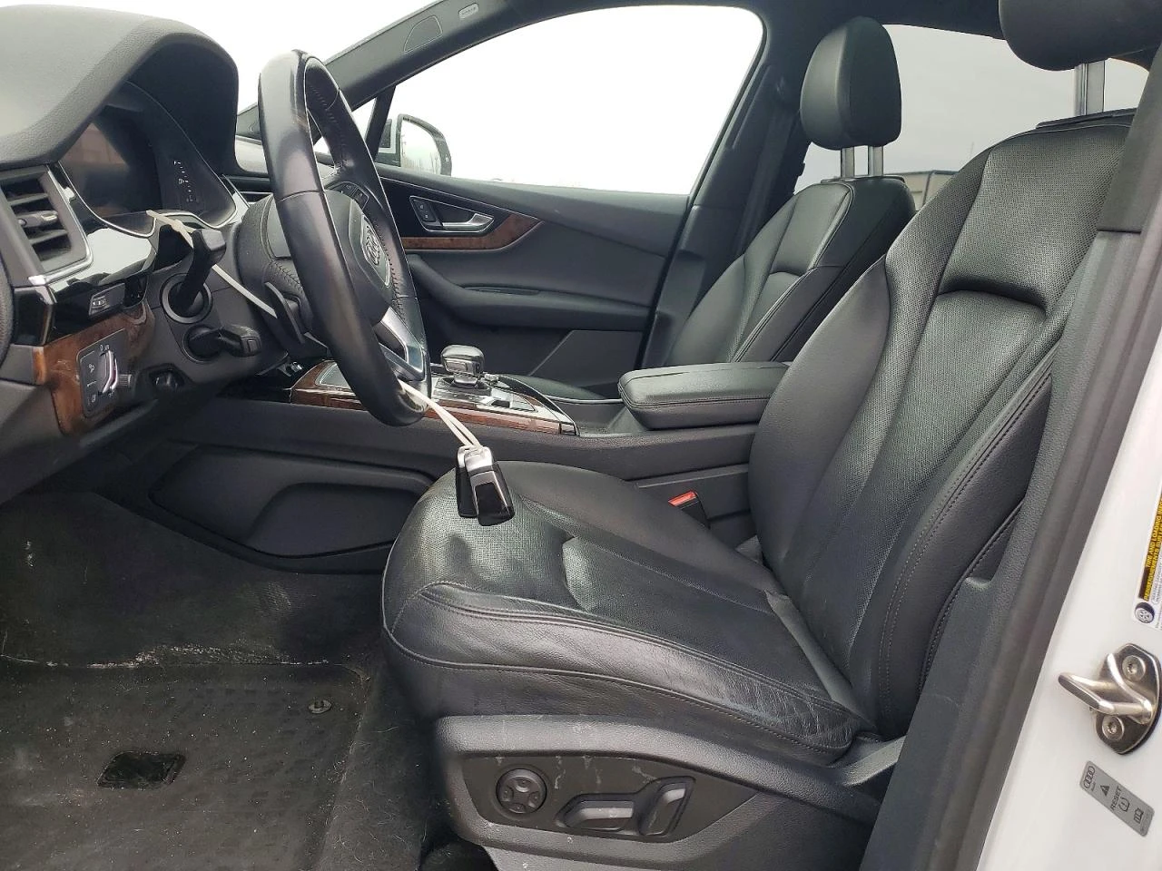 Audi Q7 3.0T PREMIUM PLUS* DIGITAL* BOSE* PANO* ОБДУХВАНЕ* - изображение 7