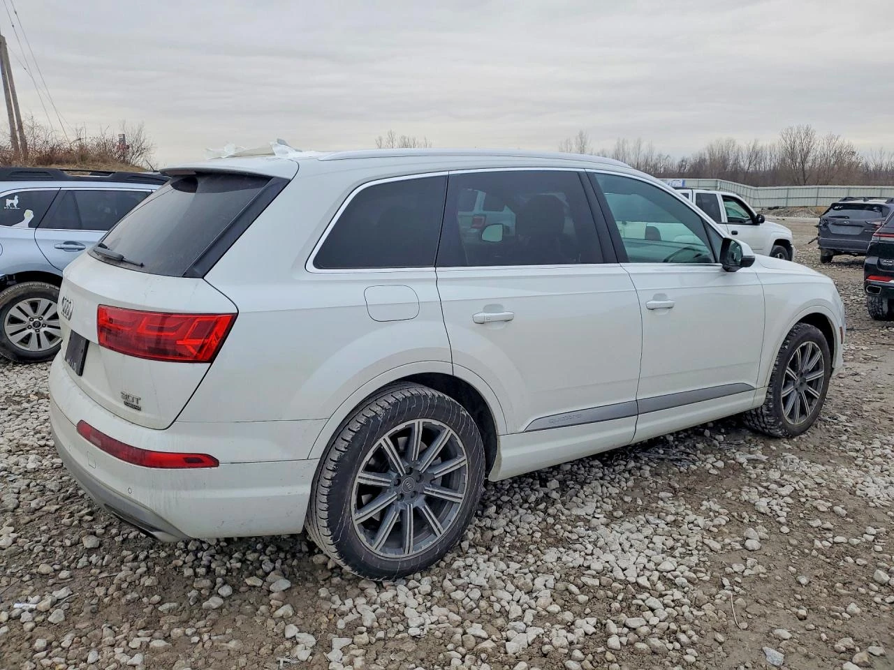Audi Q7 3.0T PREMIUM PLUS* DIGITAL* BOSE* PANO* ОБДУХВАНЕ* - изображение 3