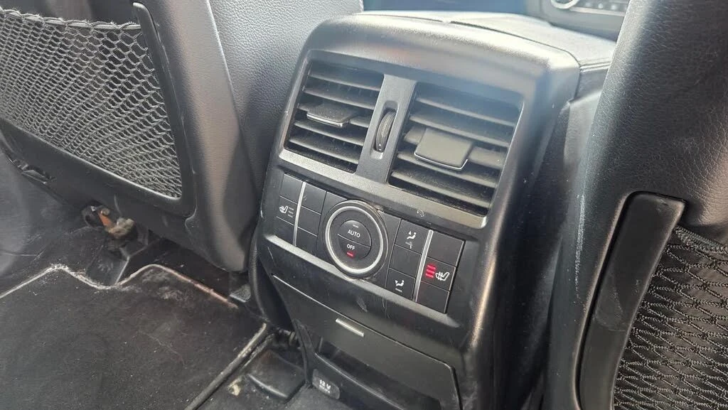 Mercedes-Benz ML 350 BlueTEC* 4MATIC* AвтоКредит * (ЦЕНА ДО БГ), снимка 10 - Автомобили и джипове - 54021306