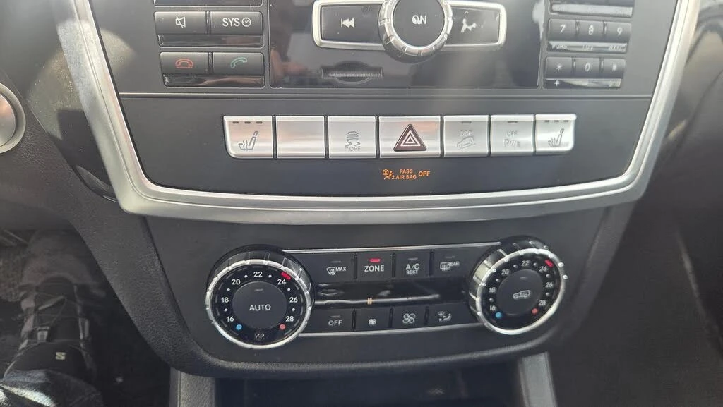 Mercedes-Benz ML 350 BlueTEC* 4MATIC* AвтоКредит * (ЦЕНА ДО БГ), снимка 15 - Автомобили и джипове - 54021306