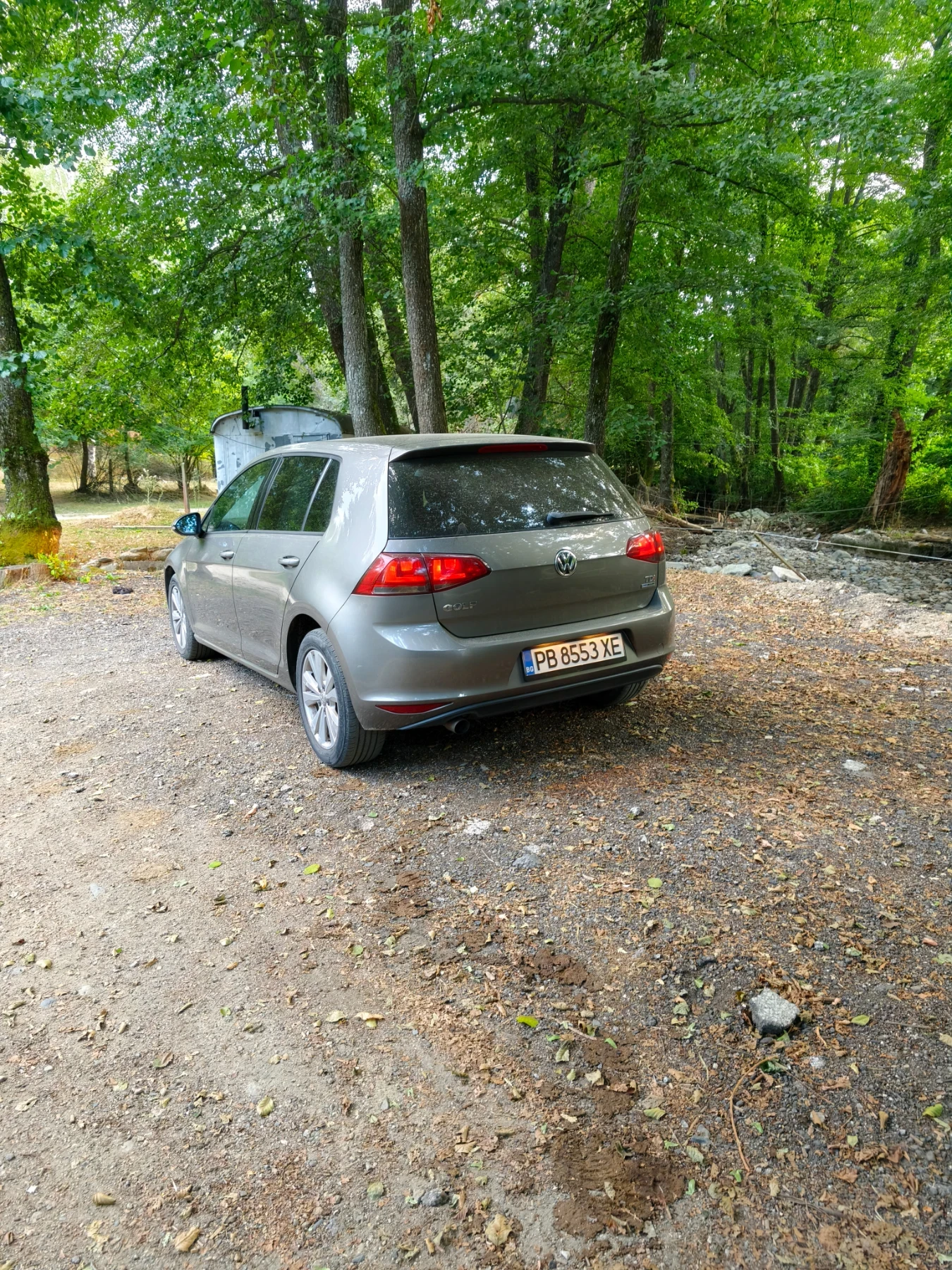 VW Golf Десен волан , снимка 4 - Автомобили и джипове - 56331587