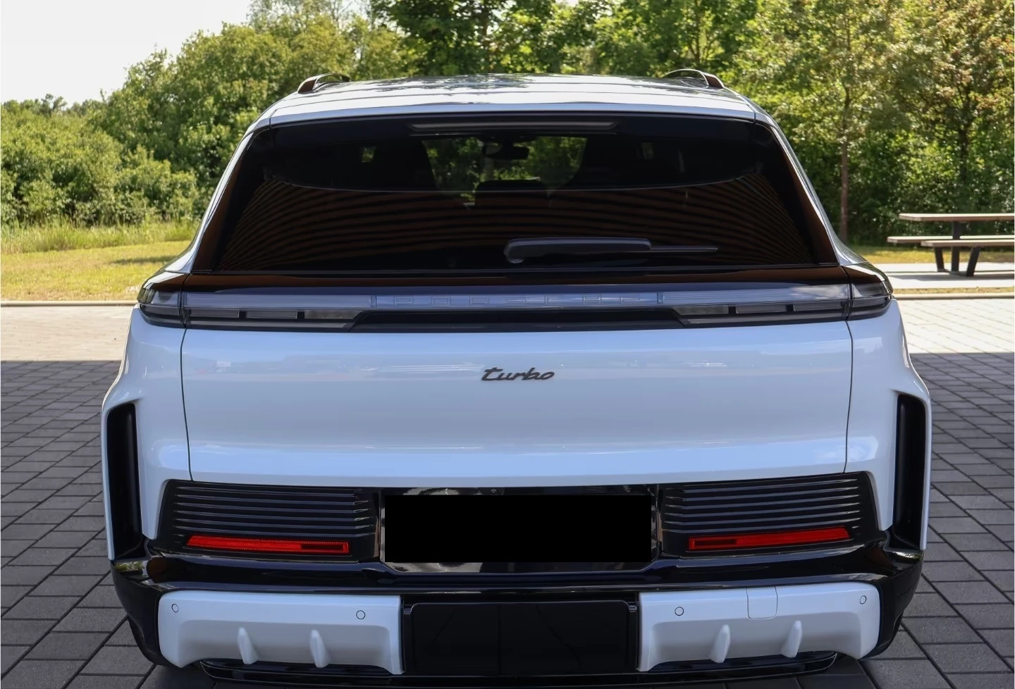 Porsche Cayenne TURBO ELECTRIC * NEW 2026* BOSE PANO SPORT-DESIGNЕ, снимка 4 - Автомобили и джипове - 54812427