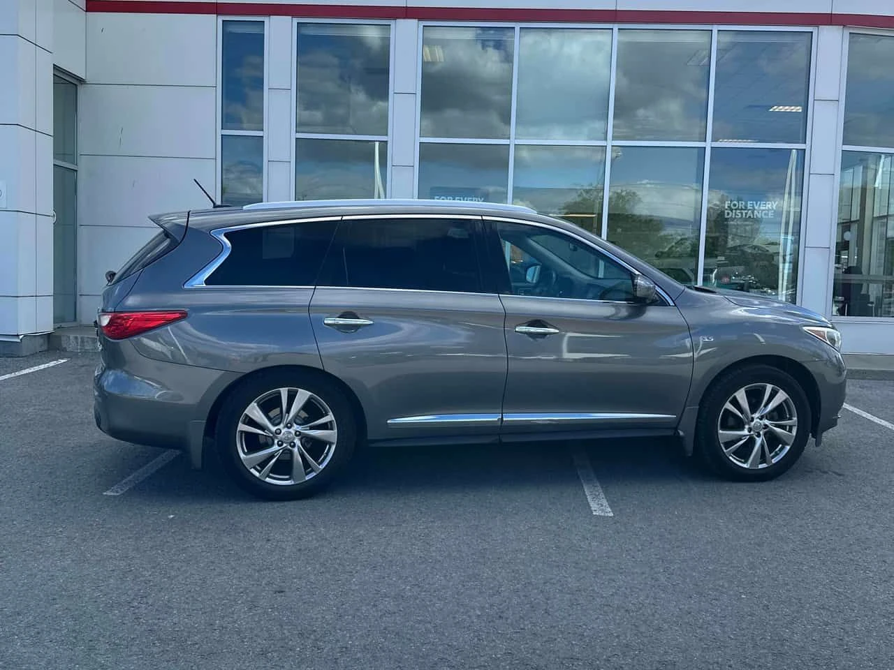 Infiniti QX60 * AWD 4dr * АВТОКРЕДИТ БЕЗ ПЪРВОНАЧАЛНА ВНОСКА* , снимка 3 - Автомобили и джипове - 55023038