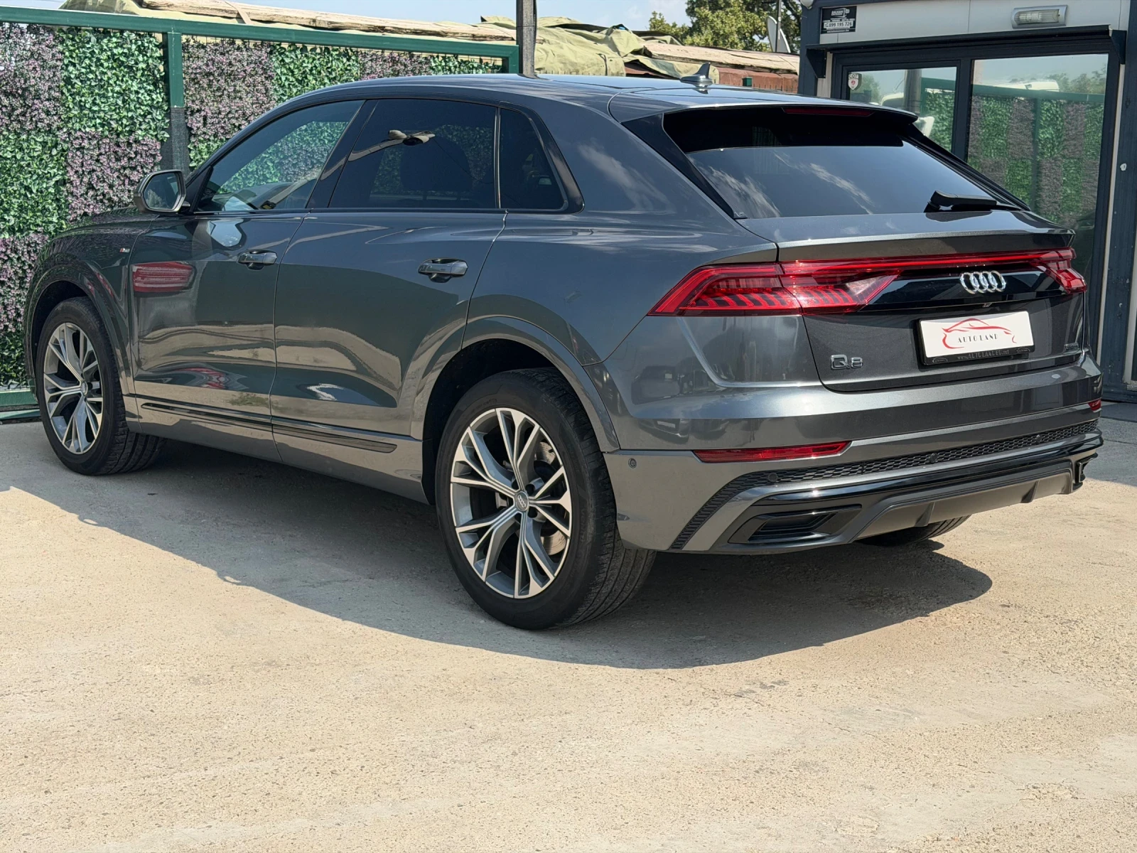 Audi Q8 S line x 3/Led/Navi/Keyless/СОБСТВЕН ЛИЗИНГ, снимка 6 - Автомобили и джипове - 55812399
