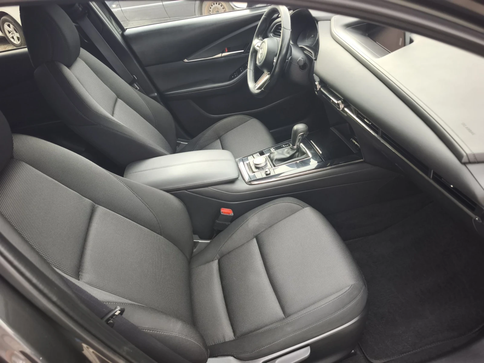 Mazda CX-30 2.0i  360  HEAD UP FULL SERVICE IN MAZDA , снимка 10 - Автомобили и джипове - 56087952