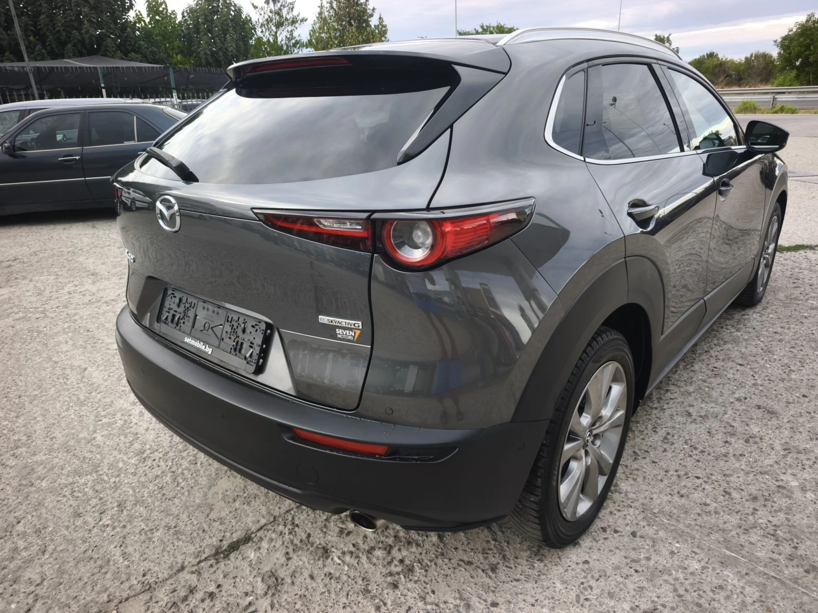 Mazda CX-30 2.0i  360  HEAD UP FULL SERVICE IN MAZDA , снимка 3 - Автомобили и джипове - 56087952