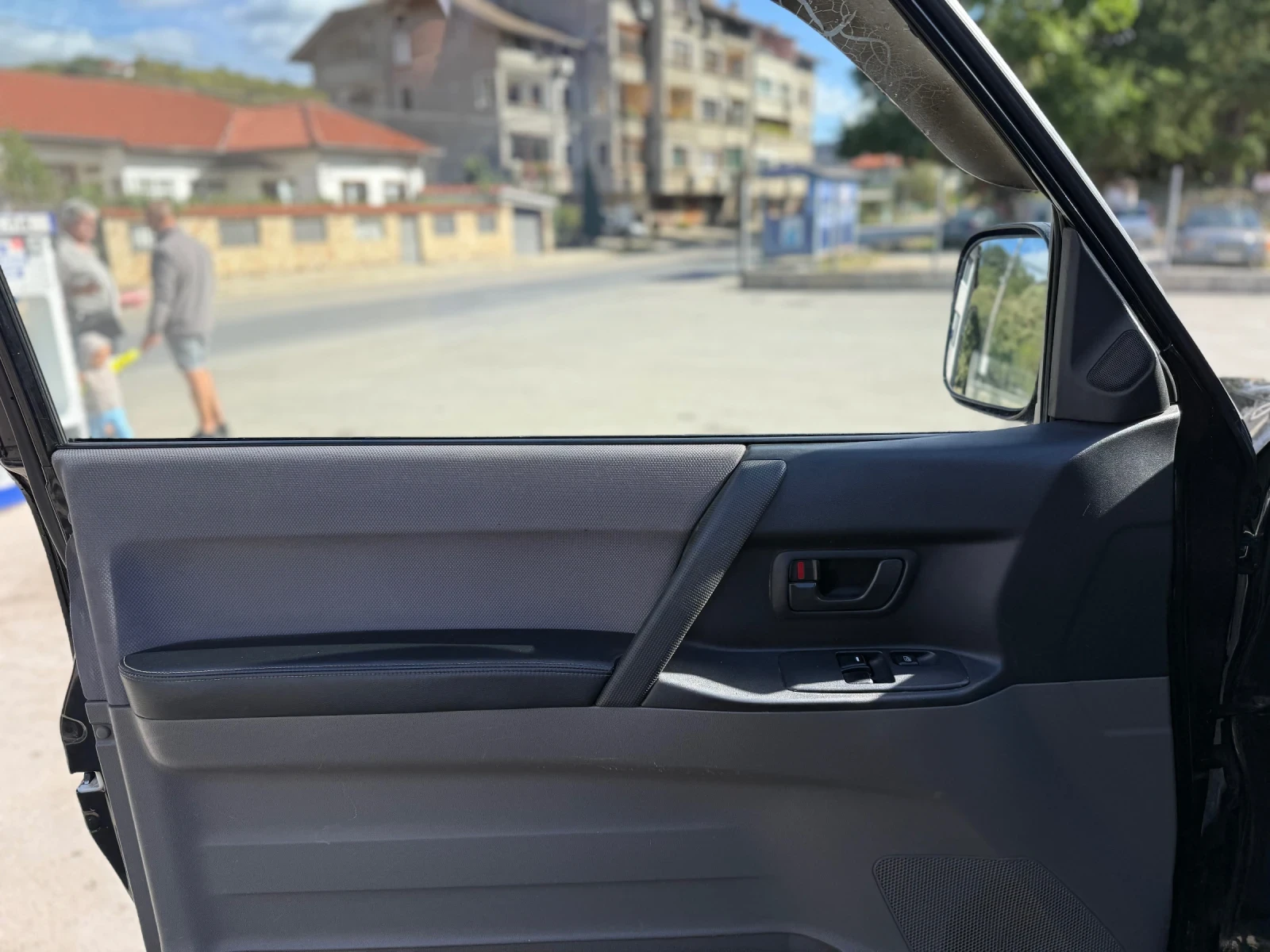 Mitsubishi Pajero, снимка 6 - Автомобили и джипове - 56179957