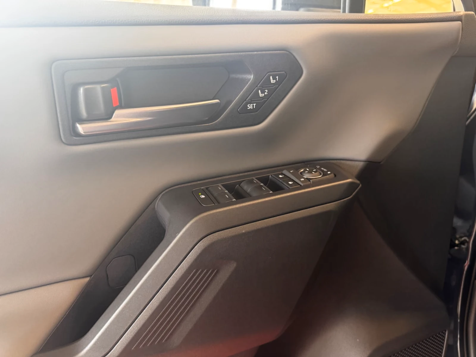 Toyota Rav4 PLUG-IN* AWD* MEMORY* DISTR* CAM* CARPLAY*  | Mobile.bg � ����������� 7