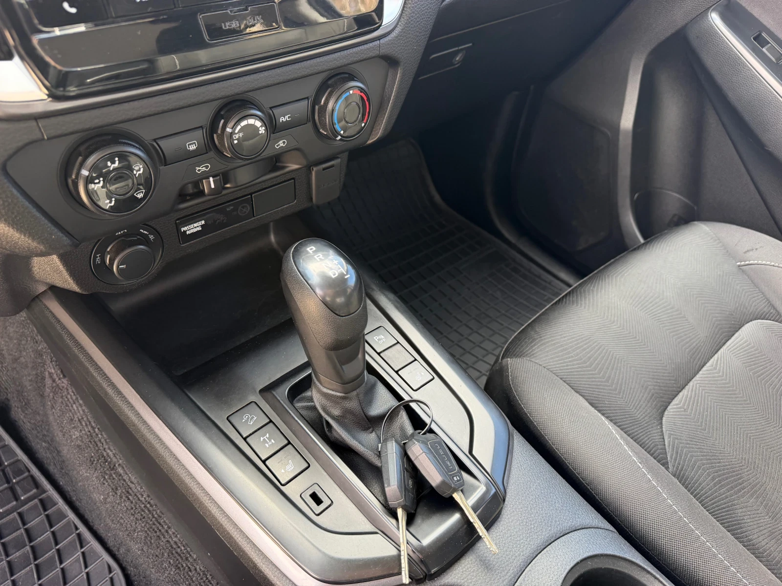 Isuzu D-max, снимка 9 - Автомобили и джипове - 56683669