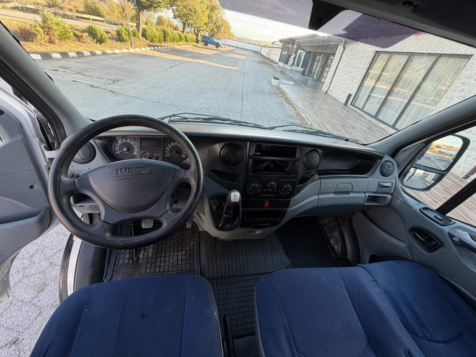 Iveco 35c13 Тристранен самосвал, снимка 9 - Бусове и автобуси - 56573117