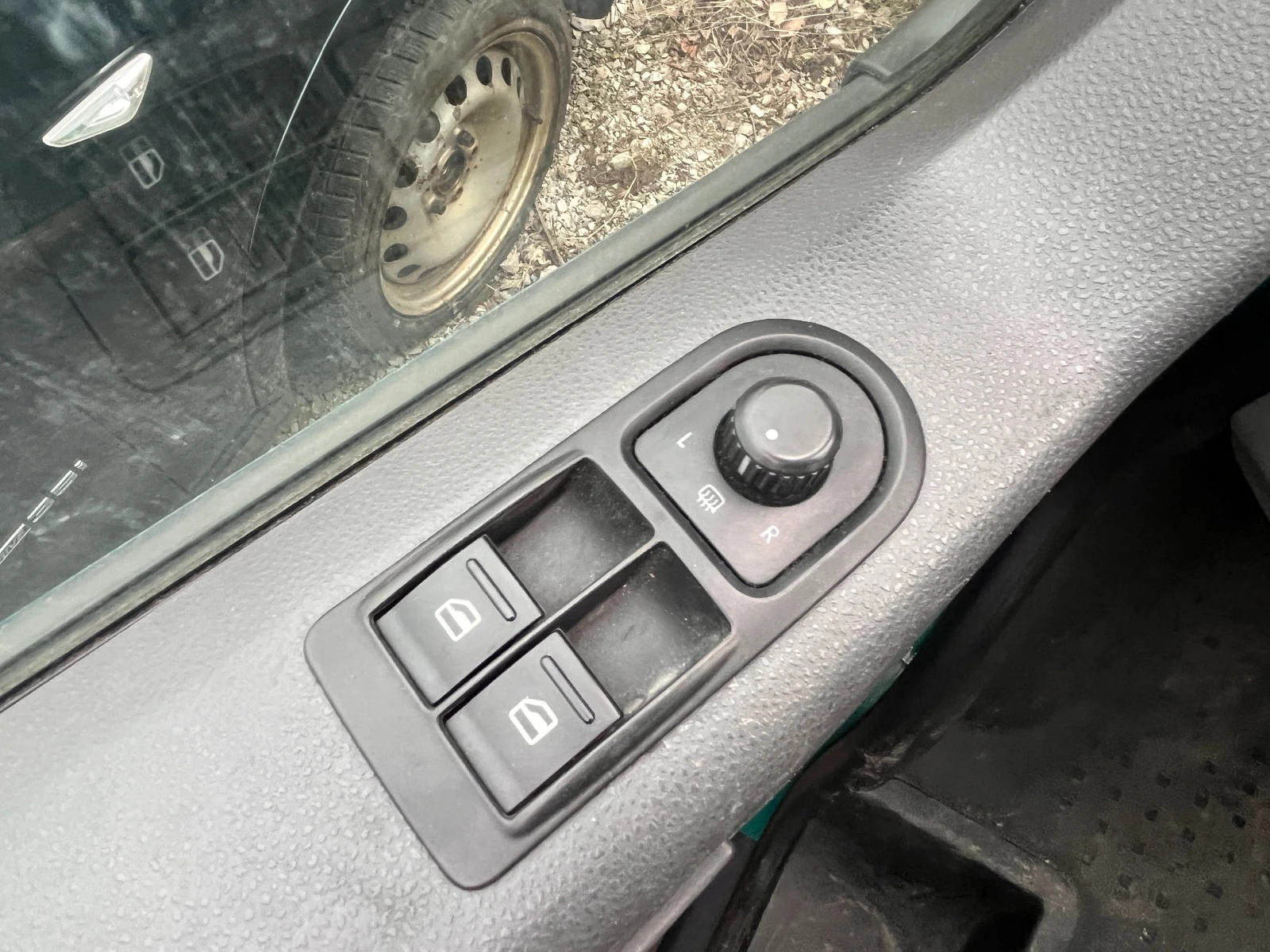 Кемпер VW 2.0TDI + Климатик, снимка 9 - Каравани и кемпери - 55366407