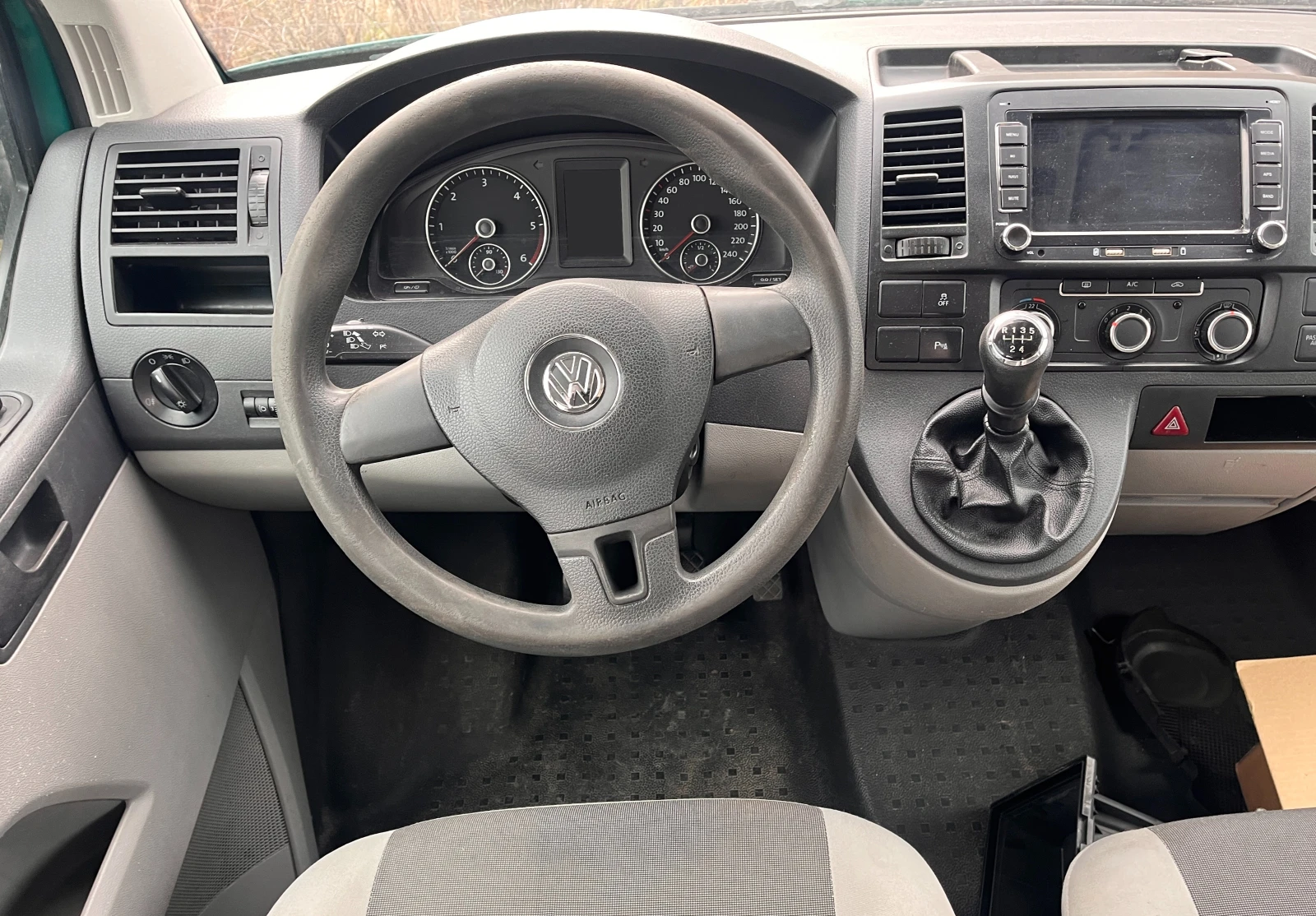 Кемпер VW 2.0TDI + Климатик, снимка 7 - Каравани и кемпери - 55366407