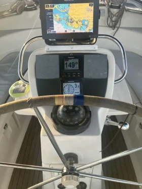 Ветроходна лодка Bavaria 40, снимка 7