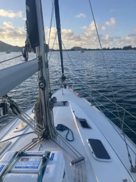 Ветроходна лодка Bavaria 40, снимка 4