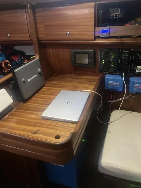 Ветроходна лодка Bavaria 40, снимка 5 - Воден транспорт - 53587657