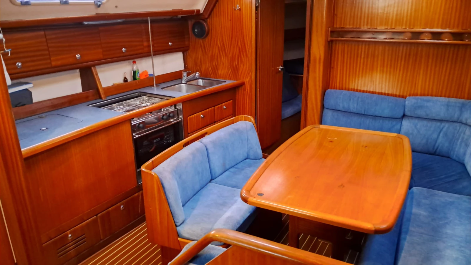 ���������� ����� Bavaria 40 | Mobile.bg � ����������� 12