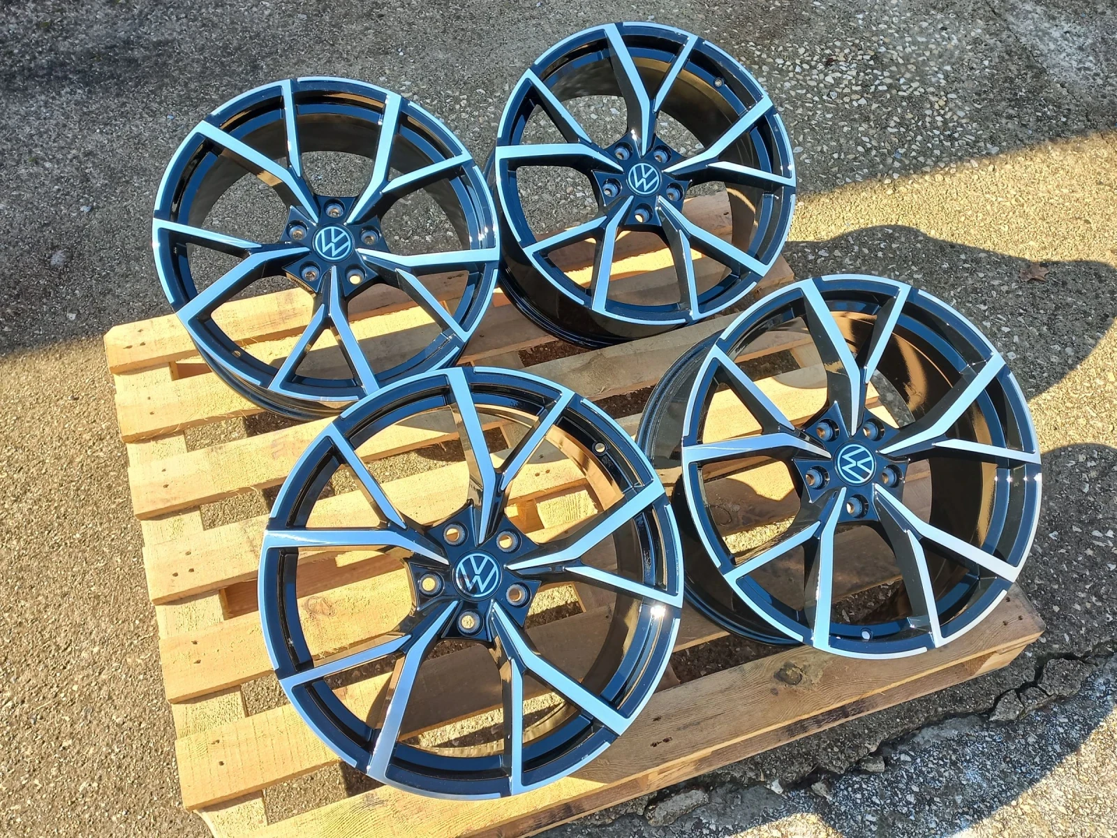 Джанти за VW, снимка 6 - Гуми и джанти - 54311778