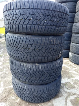 Гуми Зимни 225/55R16, снимка 1 - Гуми и джанти - 49277627