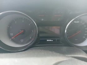 Opel Astra 15 122 2022, снимка 15