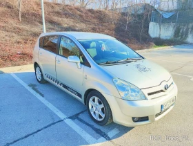 Toyota Corolla verso, снимка 4