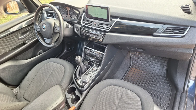 BMW 2 Active Tourer, снимка 8 - Автомобили и джипове - 52507916