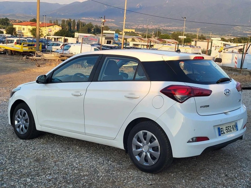 Hyundai I20 1.0T, снимка 4 - Автомобили и джипове - 47596515