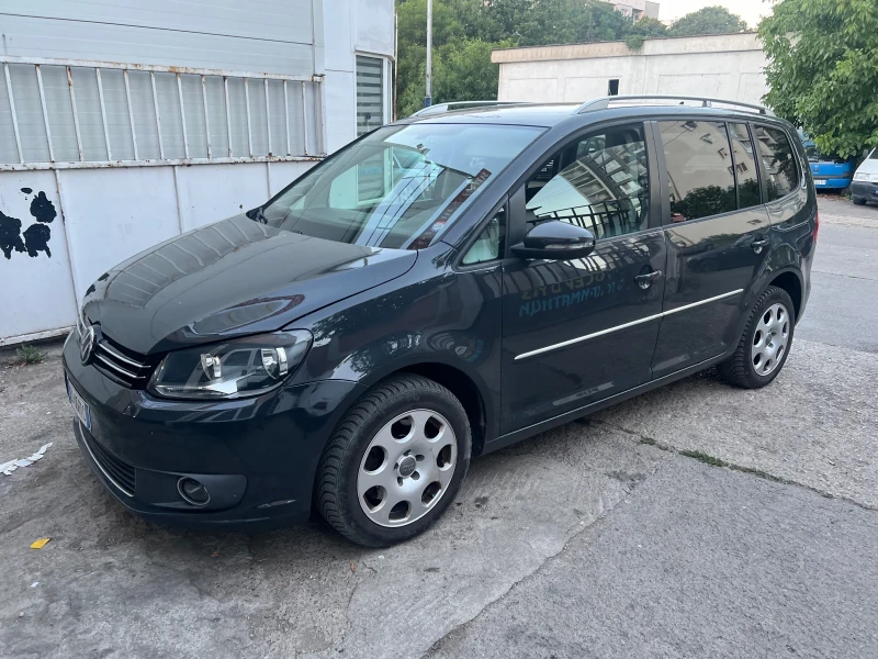 VW Touran 2.0TDI DSG 6ск 7 местно, снимка 1 - Автомобили и джипове - 47370373