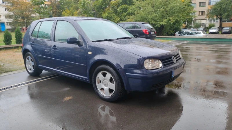 VW Golf 1.6 SR, снимка 1 - Автомобили и джипове - 48212313