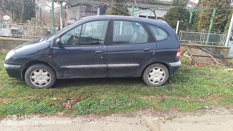 Renault Scenic, снимка 3 - Автомобили и джипове - 48308940