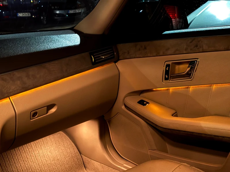 Mercedes-Benz E 220 CDI, снимка 14 - Автомобили и джипове - 52596480