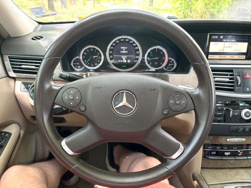 Mercedes-Benz E 220 CDI, снимка 12 - Автомобили и джипове - 52596480