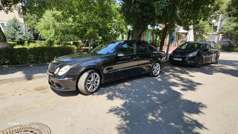 Mercedes-Benz E 500, снимка 3 - Автомобили и джипове - 52813338