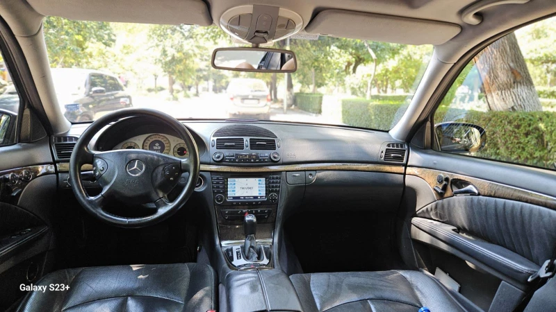 Mercedes-Benz E 500, снимка 7 - Автомобили и джипове - 52813338