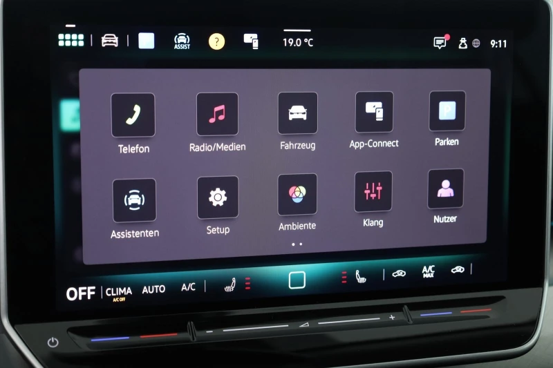 VW Golf 2.0TDI* FACELIFTCAM* LED* DISTR* , снимка 10 - Автомобили и джипове - 52521011