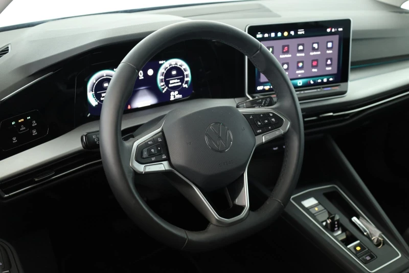 VW Golf 2.0TDI* FACELIFTCAM* LED* DISTR* , снимка 7 - Автомобили и джипове - 52521011