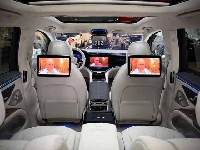 Mercedes-Benz EQS 580 SUV AMG 4M HYPERSCREEN BURMESTER TV , снимка 13 - Автомобили и джипове - 55968363