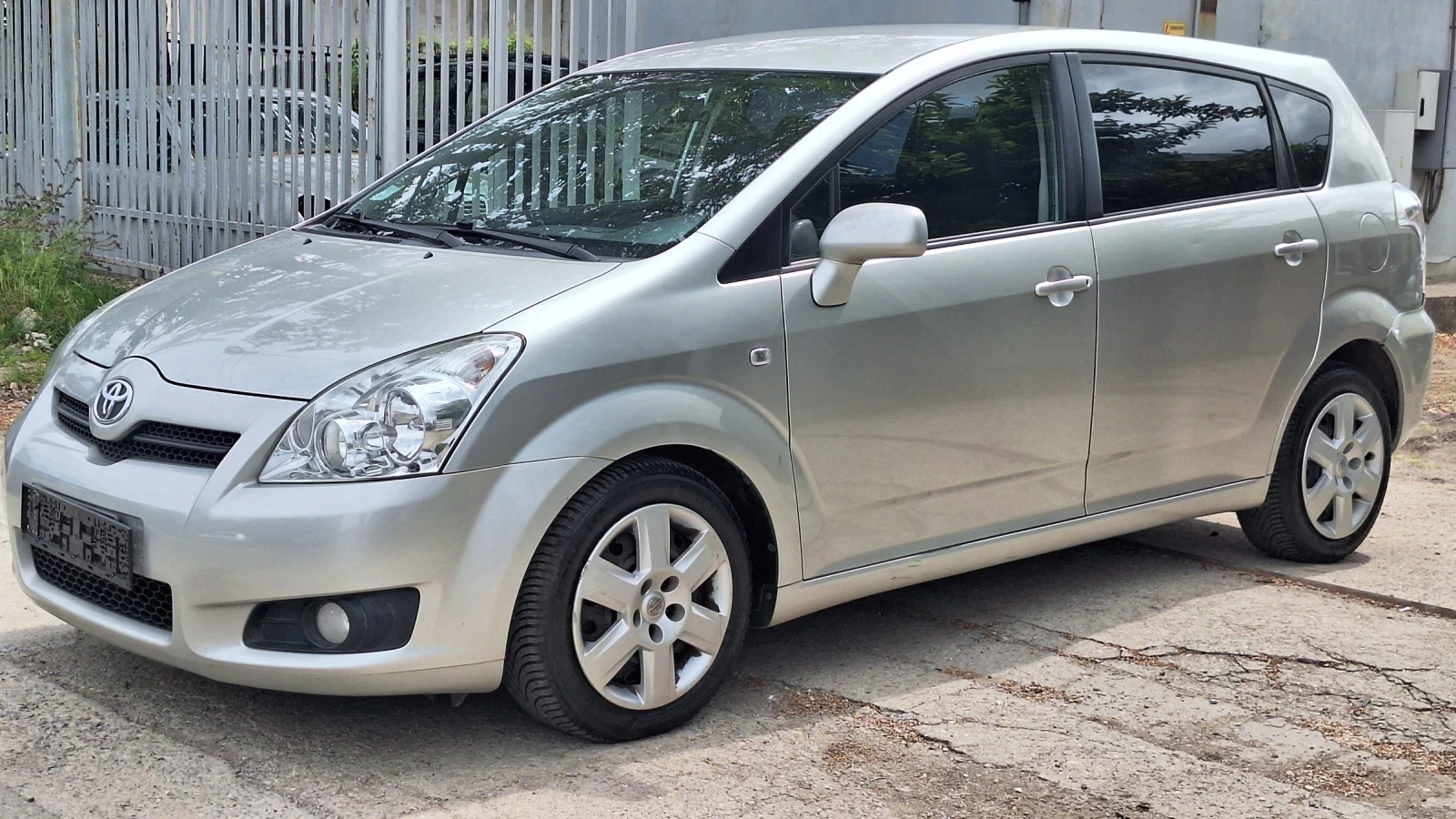 Toyota Corolla verso FACELIFT  - изображение 7