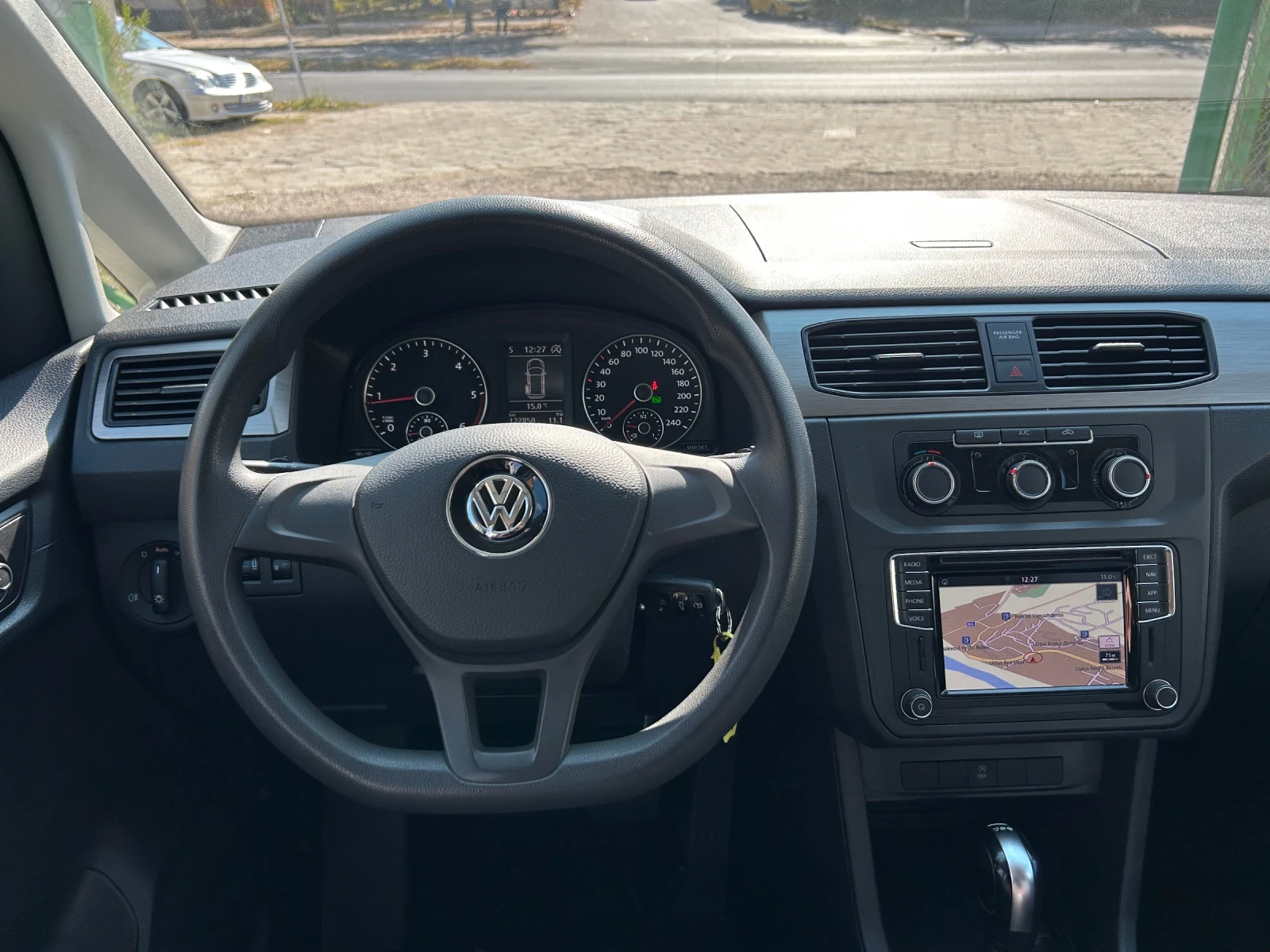 VW Caddy 2.0 TDI DSG  - изображение 7