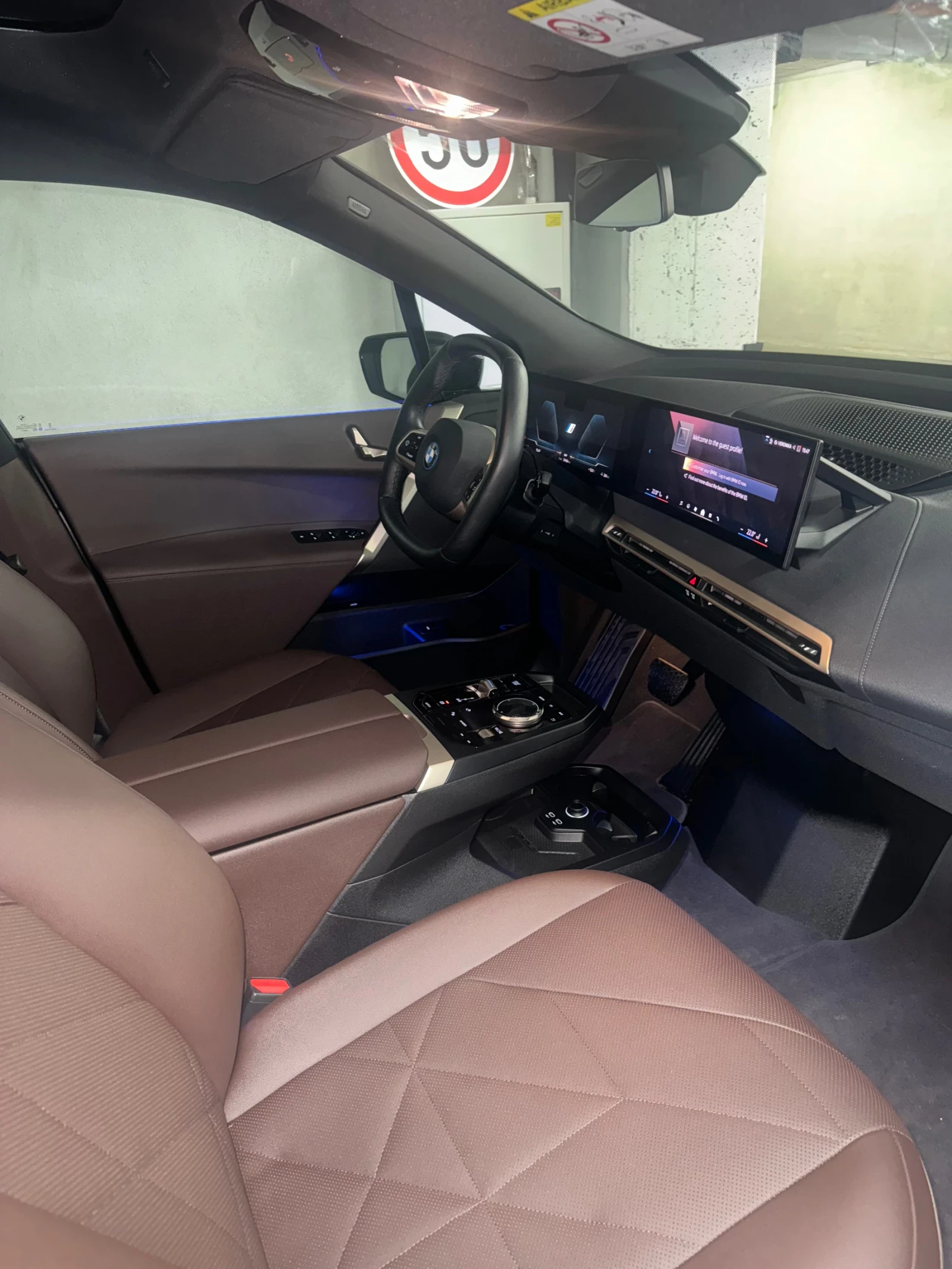 BMW iX BMW iX 40 xDrive H&K* HeadUp* 360* подгрев - изображение 10